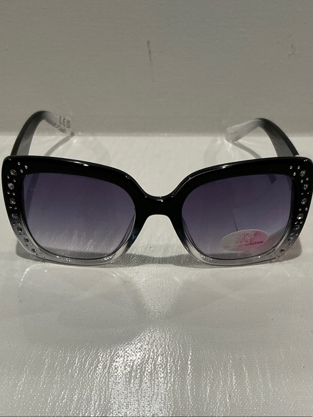 NWT Juicy Couture 100% UV Protection in Black & Clear Crystals Frame.